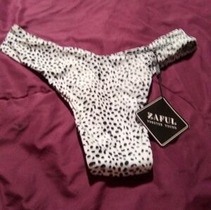 Zaful NWT ladies bikini bottom bathing suit. Size small.